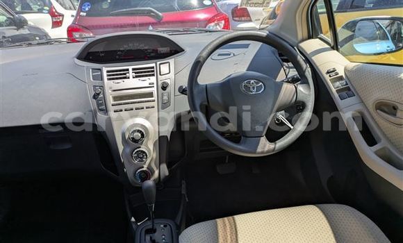 Acheter Import Voiture Toyota Vitz Bleu à Lusaka, Zambie Acheter Import Voiture Toyota Vitz Bleu à Lusaka, Zambie