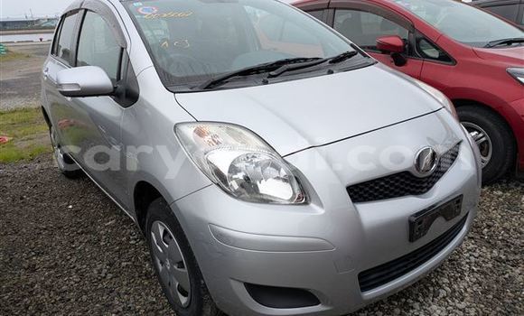 Acheter Import Voiture Toyota Vitz Gris à Lusaka, Zambie Acheter Import Voiture Toyota Vitz Gris à Lusaka, Zambie