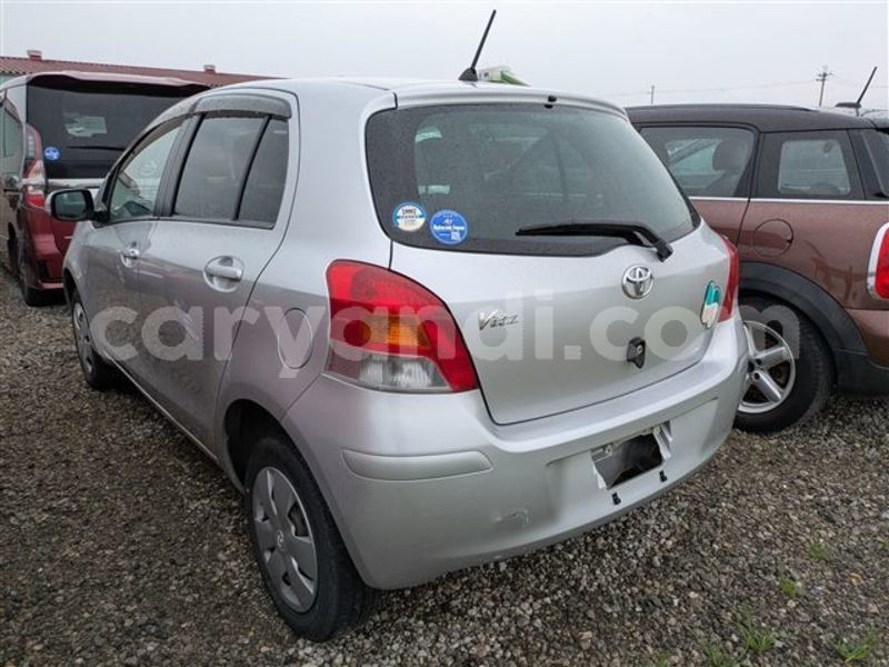 Big with watermark toyota vitz zambia lusaka 33972