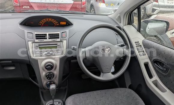 Acheter Import Voiture Toyota Vitz Gris à Lusaka, Zambie Acheter Import Voiture Toyota Vitz Gris à Lusaka, Zambie