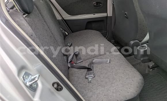 Acheter Import Voiture Toyota Vitz Gris à Lusaka, Zambie Acheter Import Voiture Toyota Vitz Gris à Lusaka, Zambie