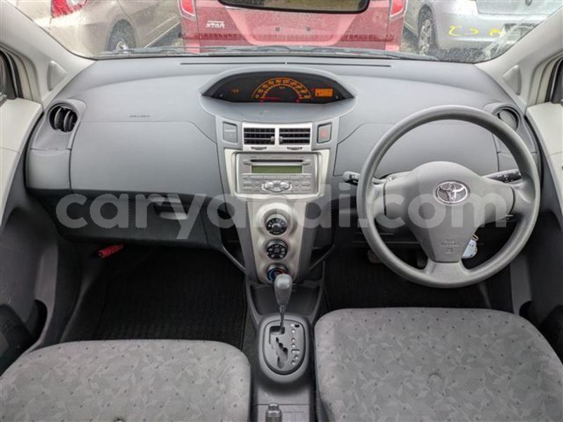 Big with watermark toyota vitz zambia lusaka 33972