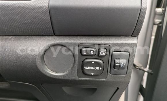 Acheter Import Voiture Toyota Vitz Gris à Lusaka, Zambie Acheter Import Voiture Toyota Vitz Gris à Lusaka, Zambie