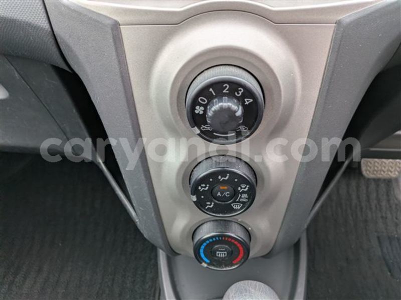 Big with watermark toyota vitz zambia lusaka 33972