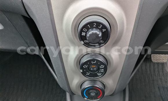 Acheter Import Voiture Toyota Vitz Gris à Lusaka, Zambie Acheter Import Voiture Toyota Vitz Gris à Lusaka, Zambie