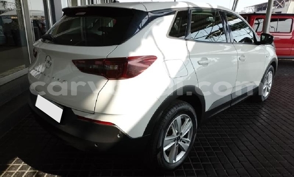 Buy Used Opel Crossland X White Car in Zambezi in North-Western Buy Used Opel Crossland X White Car in Zambezi in North-Western