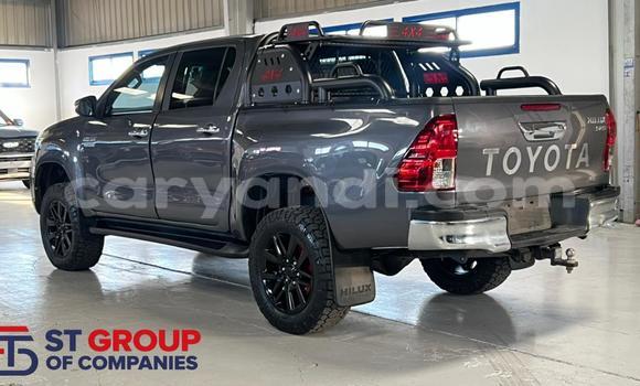 Buy Used Toyota Hiluxe Revo Silver Car in Chilanga in Lusaka Buy Used Toyota Hiluxe Revo Silver Car in Chilanga in Lusaka