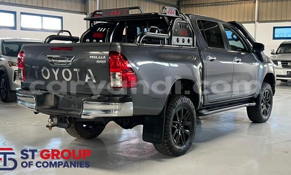 Buy Used Toyota Hiluxe Revo Silver Car in Chilanga in Lusaka Buy Used Toyota Hiluxe Revo Silver Car in Chilanga in Lusaka