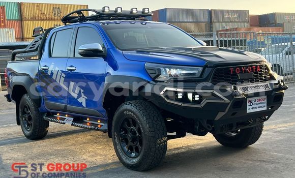 Buy Used Toyota Hiluxe Revo Blue Car in Lusaka in Zambia