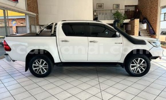Buy Used Toyota Hilux White Car in Sesheke in Western Buy Used Toyota Hilux White Car in Sesheke in Western