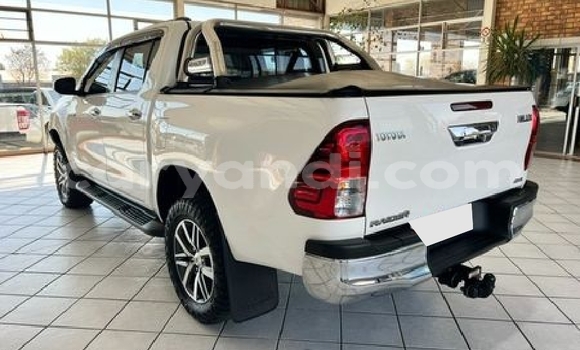Buy Used Toyota Hilux White Car in Sesheke in Western Buy Used Toyota Hilux White Car in Sesheke in Western