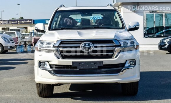 Buy Import Toyota Land Cruiser White Car in Import - Dubai in Zambia Buy Import Toyota Land Cruiser White Car in Import - Dubai in Zambia