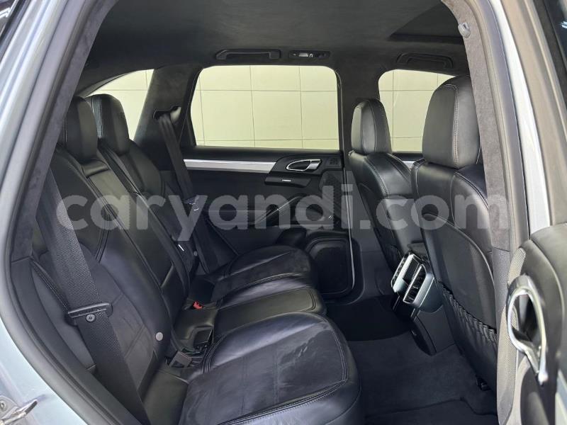 Big with watermark porsche cayenne central serenje 34280
