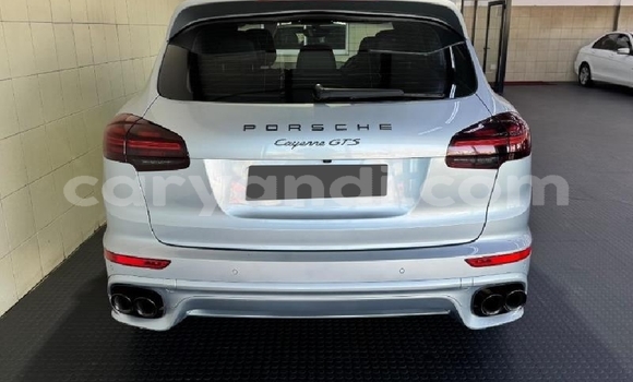 Buy Used Porsche Cayenne Silver Car in Serenje in Central Buy Used Porsche Cayenne Silver Car in Serenje in Central