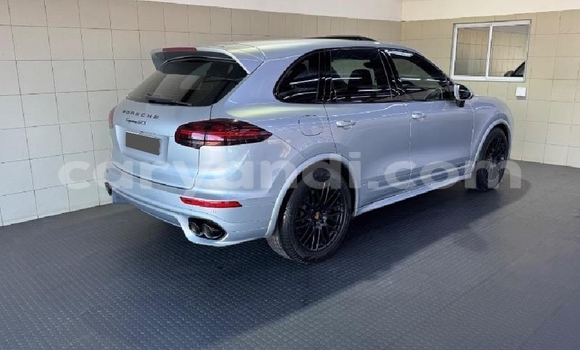 Buy Used Porsche Cayenne Silver Car in Serenje in Central Buy Used Porsche Cayenne Silver Car in Serenje in Central