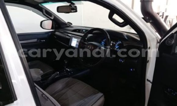 Buy Used Toyota Hilux White Car in Petauke in Eastern Buy Used Toyota Hilux White Car in Petauke in Eastern