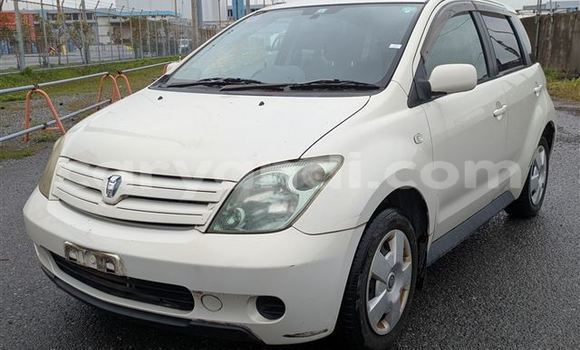 Buy Import Toyota IST White Car in Lusaka in Zambia Buy Import Toyota IST White Car in Lusaka in Zambia