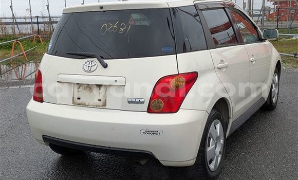 Buy Import Toyota IST White Car in Lusaka in Zambia Buy Import Toyota IST White Car in Lusaka in Zambia