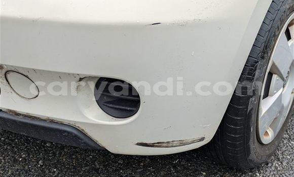 Buy Import Toyota IST White Car in Lusaka in Zambia Buy Import Toyota IST White Car in Lusaka in Zambia