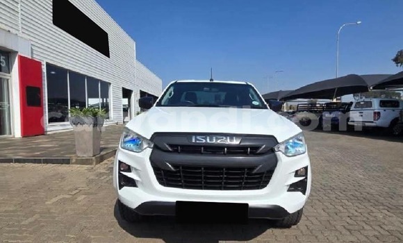 Buy Used Isuzu D–MAX White Car in Serenje in Central Buy Used Isuzu D–MAX White Car in Serenje in Central