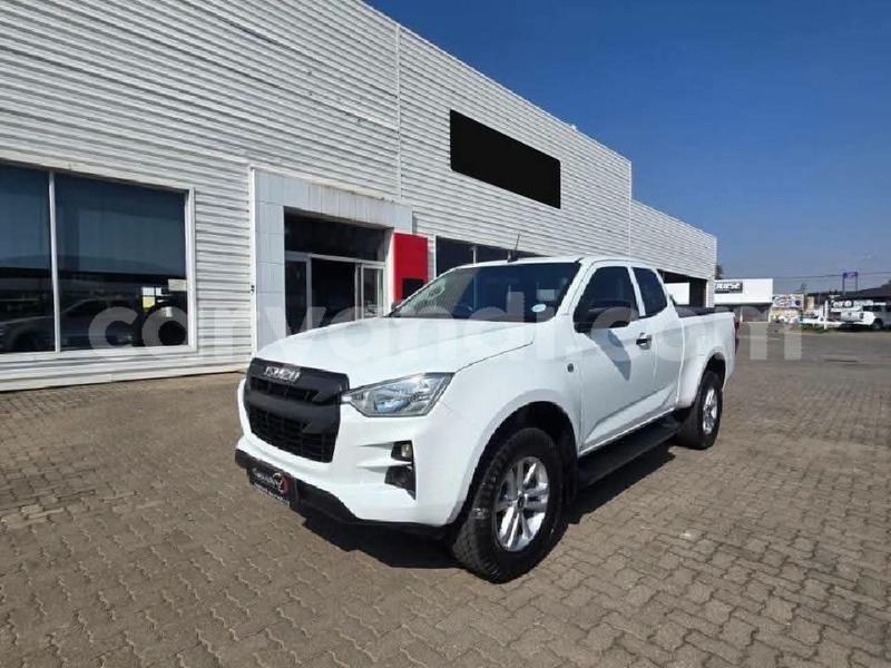 Big with watermark isuzu d max central serenje 34932
