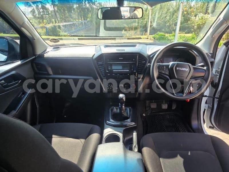 Big with watermark isuzu d max central serenje 34932