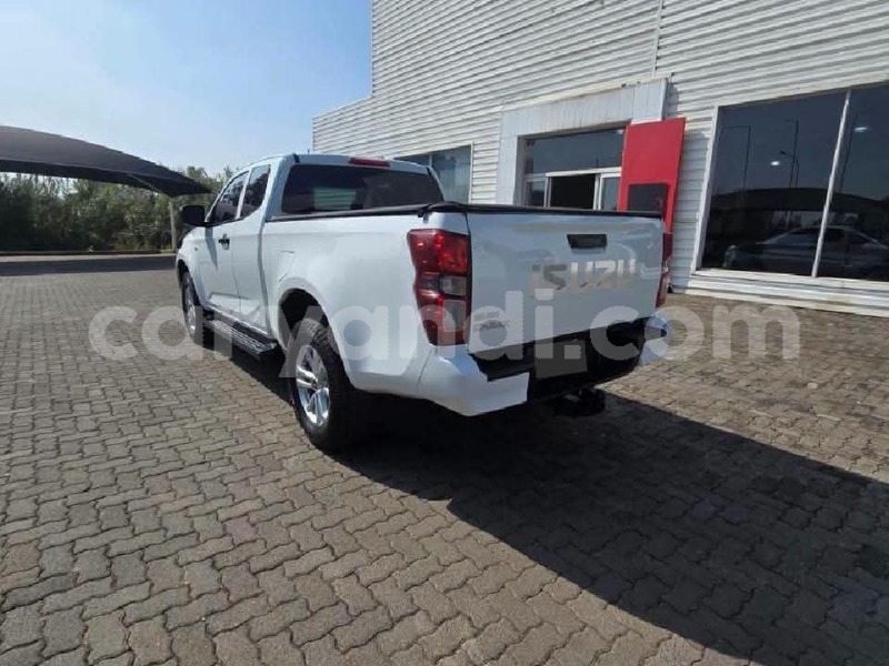 Big with watermark isuzu d max central serenje 34932