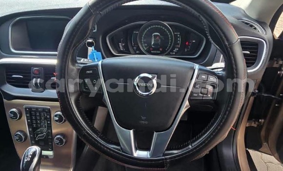 Buy Used Volvo V40 Brown Car in Petauke in Eastern Buy Used Volvo V40 Brown Car in Petauke in Eastern
