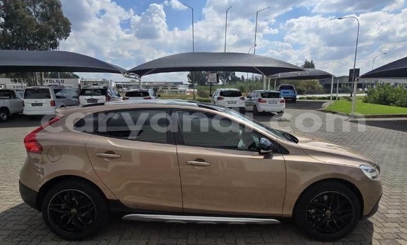 Buy Used Volvo V40 Brown Car in Petauke in Eastern Buy Used Volvo V40 Brown Car in Petauke in Eastern