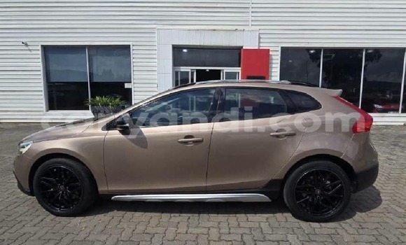 Buy Used Volvo V40 Brown Car in Petauke in Eastern Buy Used Volvo V40 Brown Car in Petauke in Eastern