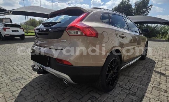 Buy Used Volvo V40 Brown Car in Petauke in Eastern Buy Used Volvo V40 Brown Car in Petauke in Eastern