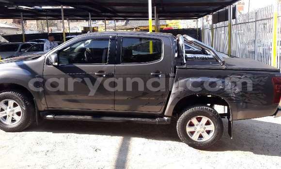 Acheter Occasion Voiture Isuzu KB Marron à Livingstone, Zambie Acheter Occasion Voiture Isuzu KB Marron à Livingstone, Zambie