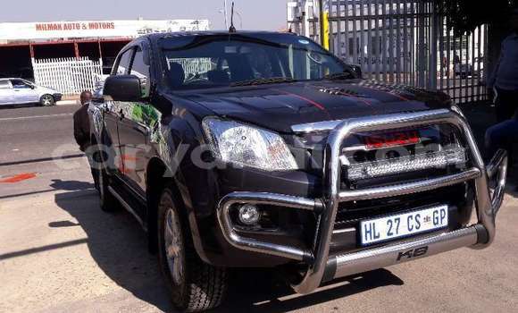 Acheter Occasion Voiture Isuzu KB Marron à Livingstone, Zambie Acheter Occasion Voiture Isuzu KB Marron à Livingstone, Zambie