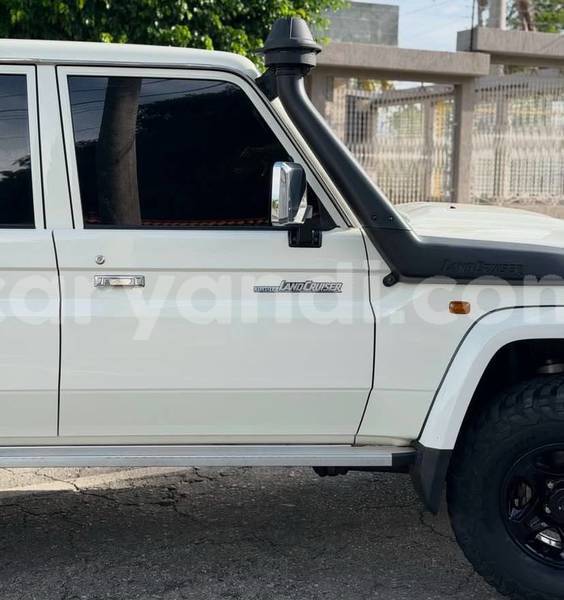 Big with watermark toyota land cruiser zambia lusaka 35108