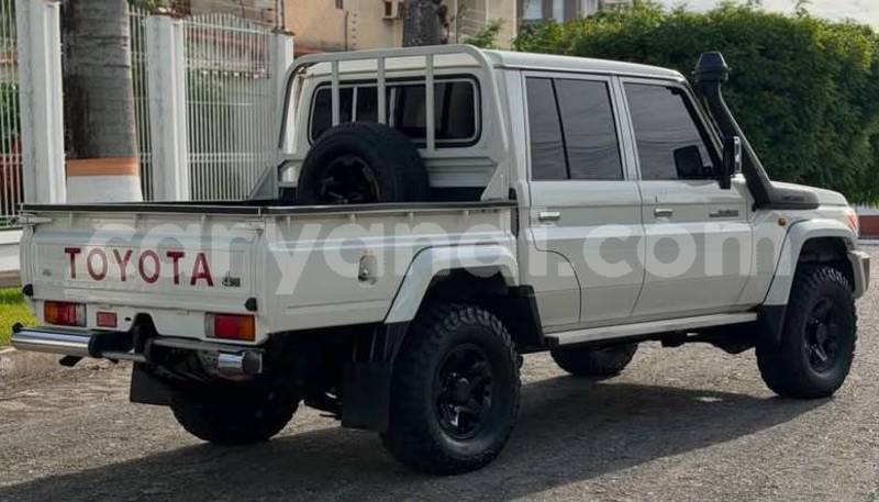 Big with watermark toyota land cruiser zambia lusaka 35108