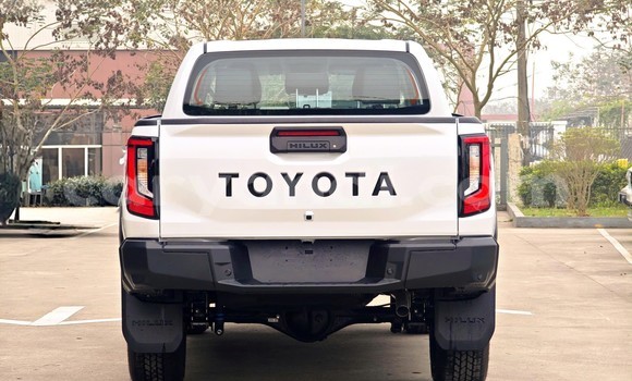 Buy New Toyota Hilux White Car in Lusaka in Zambia Buy New Toyota Hilux White Car in Lusaka in Zambia
