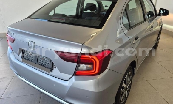 Buy Used Honda Ascot Silver Car in Solwezi in North-Western Buy Used Honda Ascot Silver Car in Solwezi in North-Western
