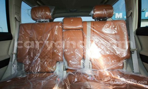 Acheter Import Voiture Toyota Prado Blanc à Import - Dubai, Zambie Acheter Import Voiture Toyota Prado Blanc à Import - Dubai, Zambie