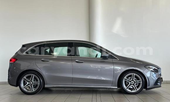 Buy Used Mercedes-Benz E200 Silver Car in Chambishi in Copperbelt Buy Used Mercedes-Benz E200 Silver Car in Chambishi in Copperbelt