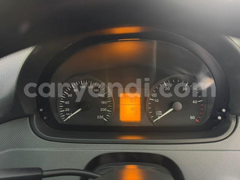 Big with watermark mercedes benz vito lusaka chilanga 35651