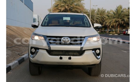 Acheter Import Voiture Toyota Fortuner Noir à Import - Dubai, Zambie Acheter Import Voiture Toyota Fortuner Noir à Import - Dubai, Zambie