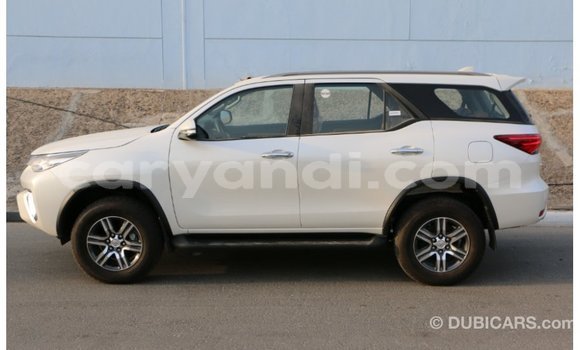 Acheter Import Voiture Toyota Fortuner Noir à Import - Dubai, Zambie Acheter Import Voiture Toyota Fortuner Noir à Import - Dubai, Zambie