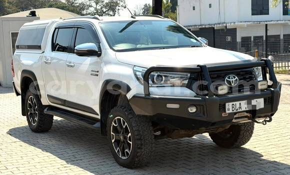 Buy Used Toyota Hilux White Car in Lusaka in Zambia