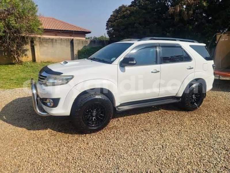 Big with watermark toyota fortuner zambia lusaka 36104