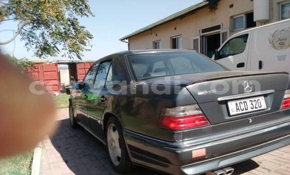 Acheter Occasion Voiture Mercedes‒Benz E-klasse AMG Noir à Lusaka, Zambie Acheter Occasion Voiture Mercedes‒Benz E-klasse AMG Noir à Lusaka, Zambie