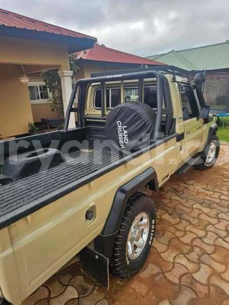 Big with watermark toyota land cruiser prado zambia lusaka 36112