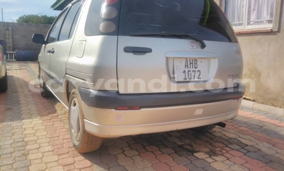 Acheter Occasion Voiture Toyota Raum Autre à Lusaka, Zambie Acheter Occasion Voiture Toyota Raum Autre à Lusaka, Zambie