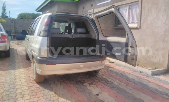 Acheter Occasion Voiture Toyota Raum Autre à Lusaka, Zambie Acheter Occasion Voiture Toyota Raum Autre à Lusaka, Zambie