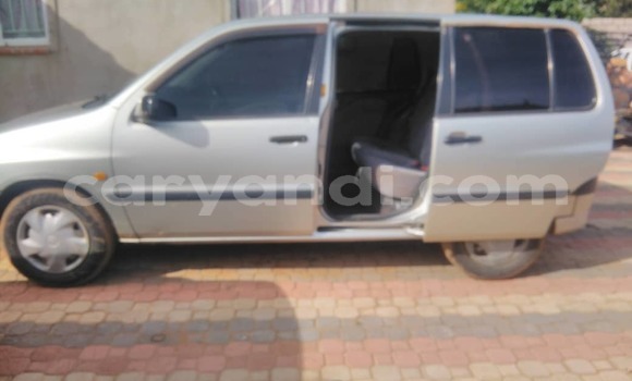 Acheter Occasion Voiture Toyota Raum Autre à Lusaka, Zambie Acheter Occasion Voiture Toyota Raum Autre à Lusaka, Zambie