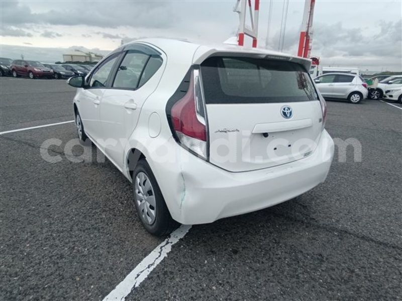 Big with watermark toyota aqua zambia lusaka 36435